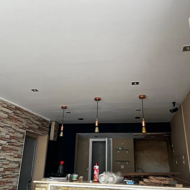 Local Commercial 21 m² 92300 Chaptal/ Louise Michel